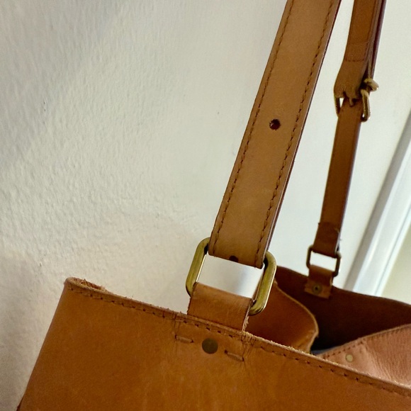 Madewell Essential Bucket leather tan tote bag - Picture 5 of 16